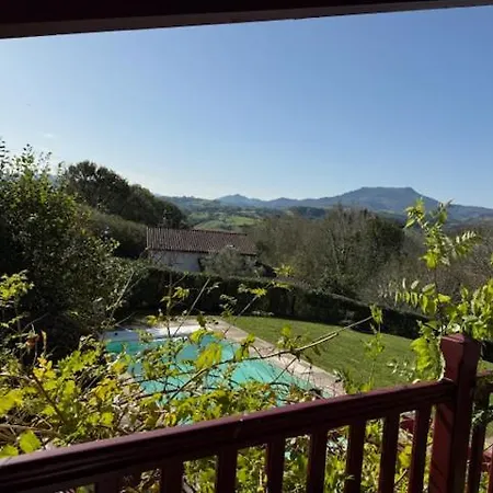 Vila Cozy Family For 10 People, Pool Saint-Pée-sur-Nivelle