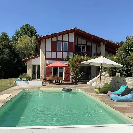 Villa Cozy Family For 10 People, Pool