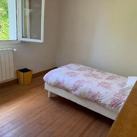 빌라 Cozy Family For 10 People, Pool Saint-Pée-sur-Nivelle