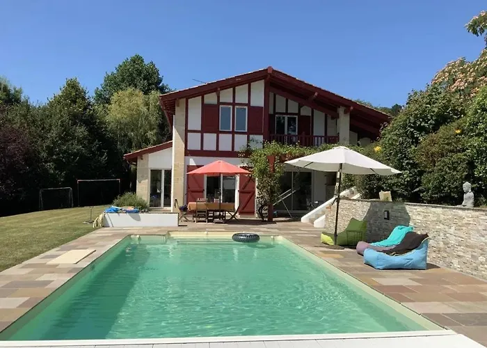 Villa Cozy Family For 10 People, Pool